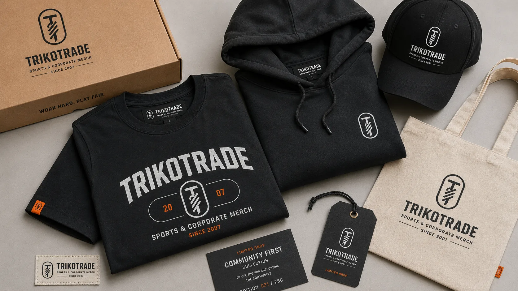 Мерч для подій TRIKOTRADE з одягом, аксесуарами та брендованими деталями